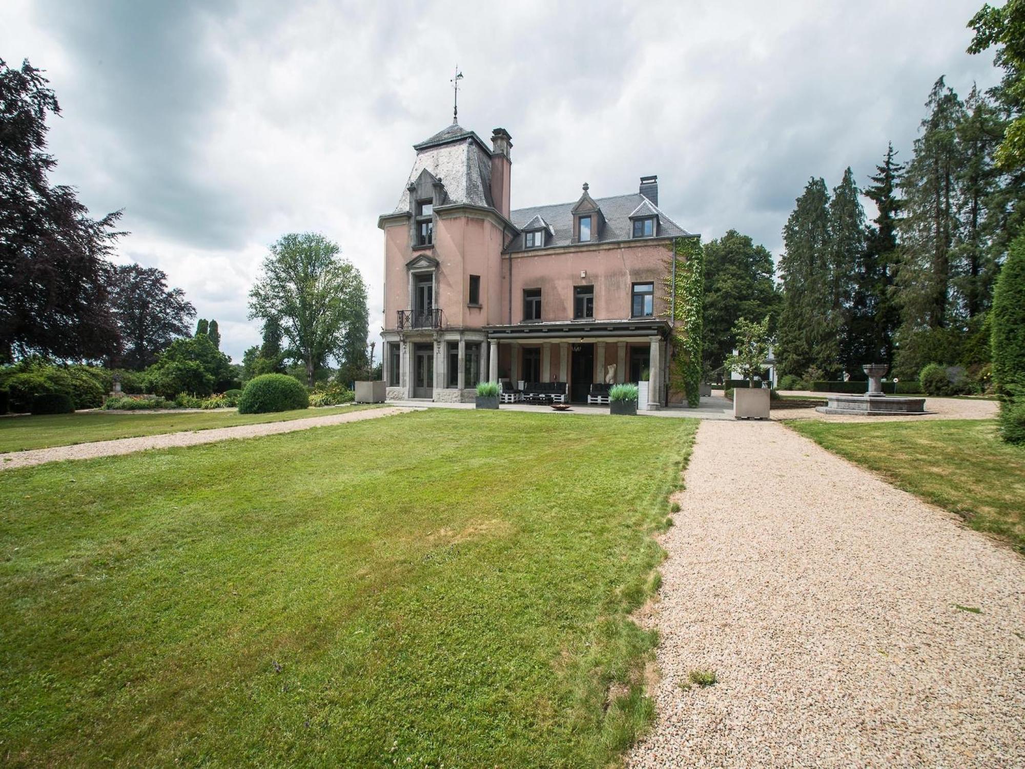 Villa Luxurious Castle With Hot Tub In The Belgian Jamoigne Esterno foto