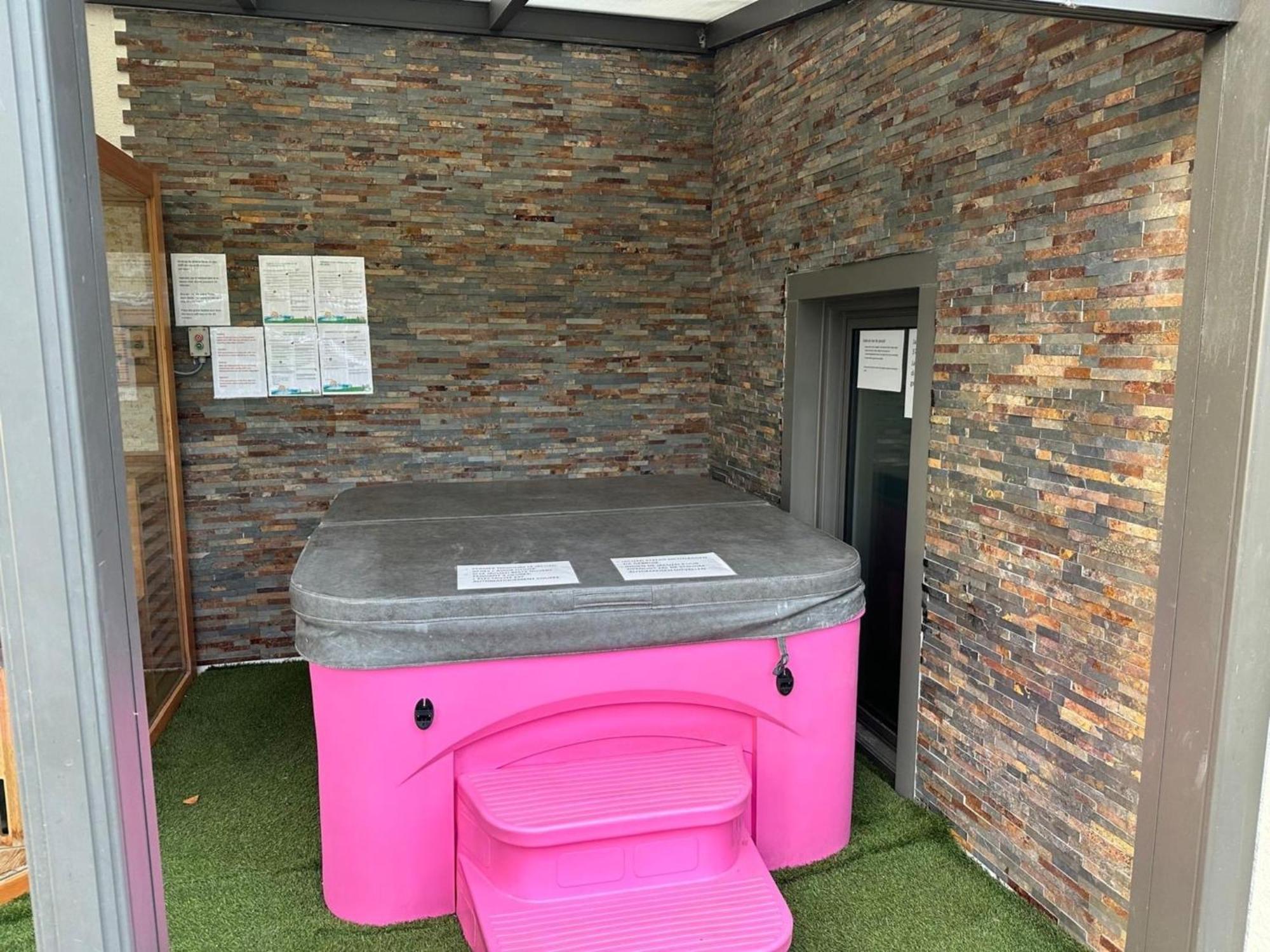 Villa Luxurious Castle With Hot Tub In The Belgian Jamoigne Esterno foto
